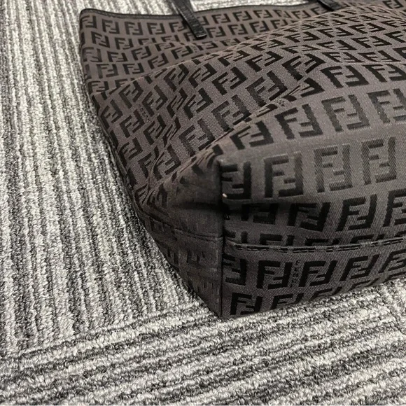 Fendi FF print tote bag - women - Leather/Nylon - Picture 4 of 16